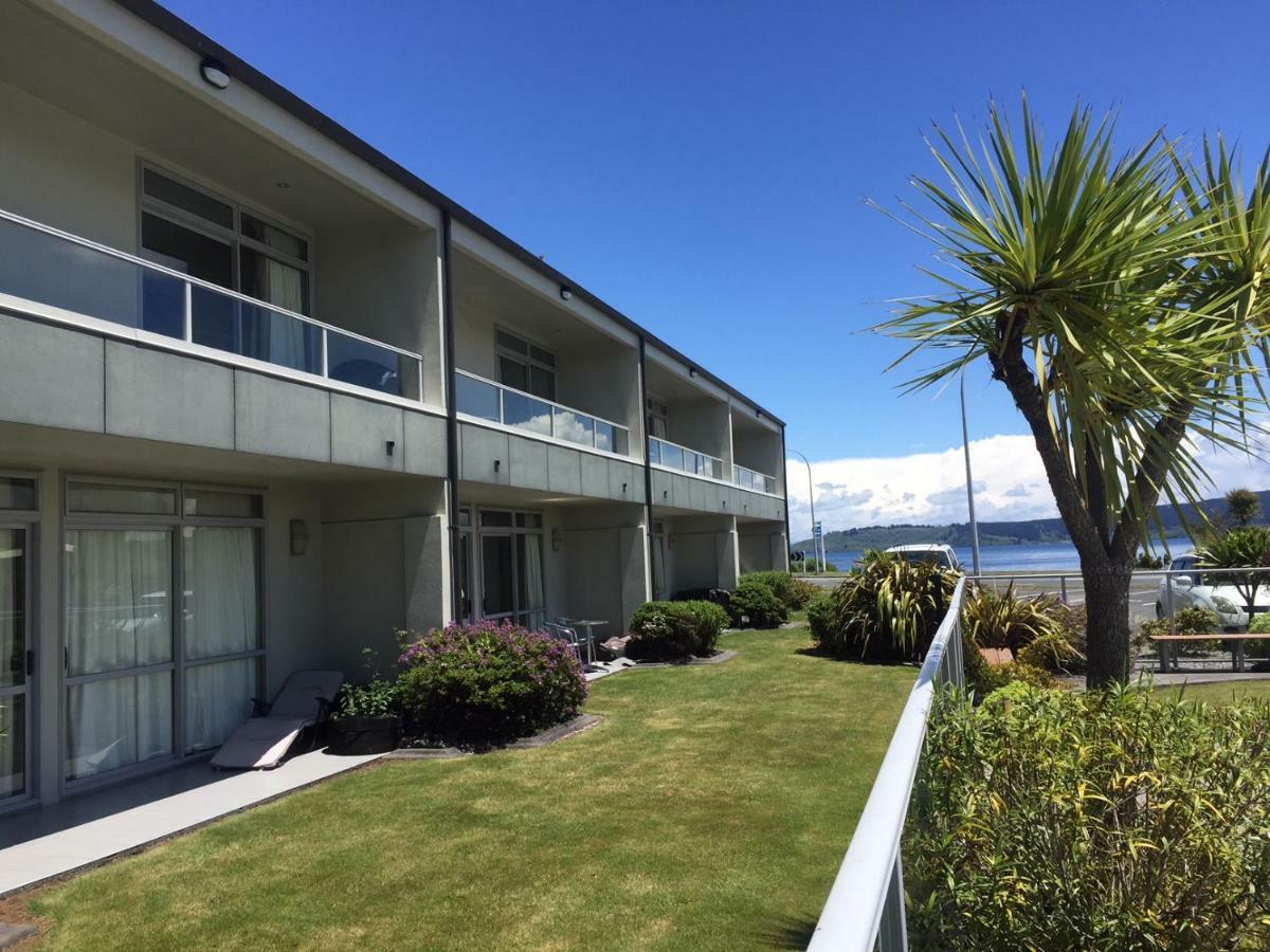 Lake Terrace Apartment Taupo Luaran gambar