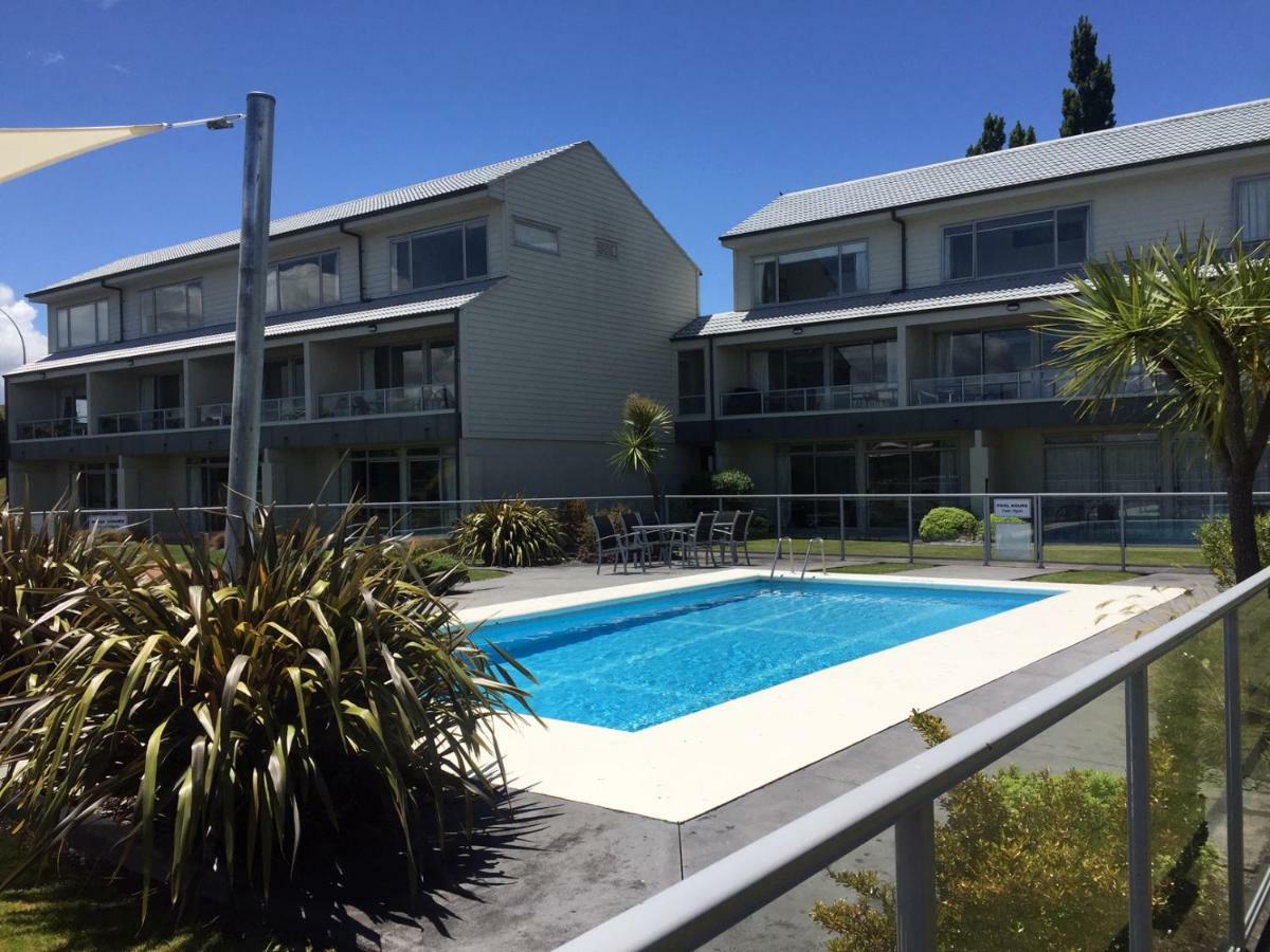 Lake Terrace Apartment Taupo Luaran gambar